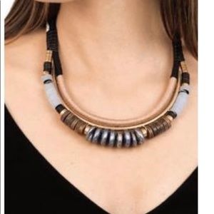 Stella & Dot Allay Collar Necklace